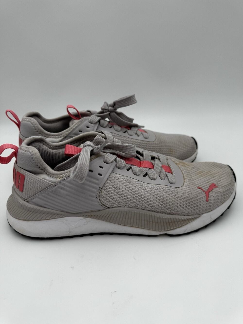 Puma Flyer Runner Gray Pink Women’s Running Shoes Size US 9 EU 40